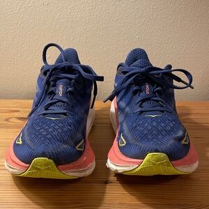 Hoka Clifton - size 7 - in Navy and Coral